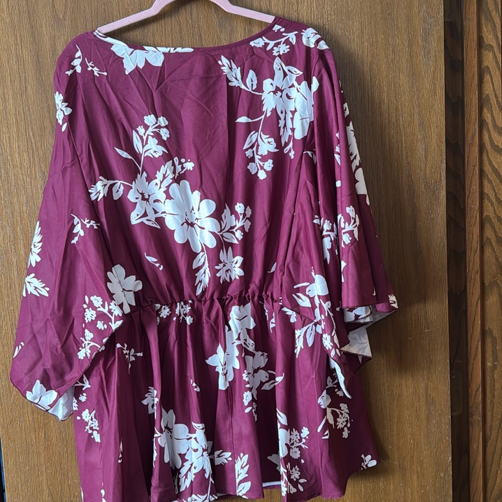 Flower Pattern Burgundy BloomChic Top - Picture 2 of 3